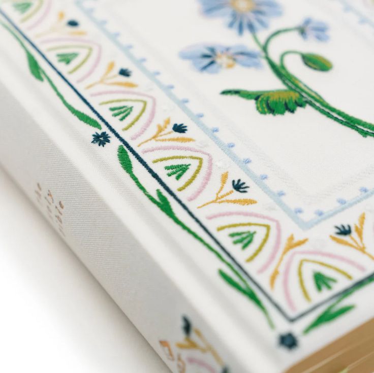 Lisbon Theme NLT Notetaking Bible