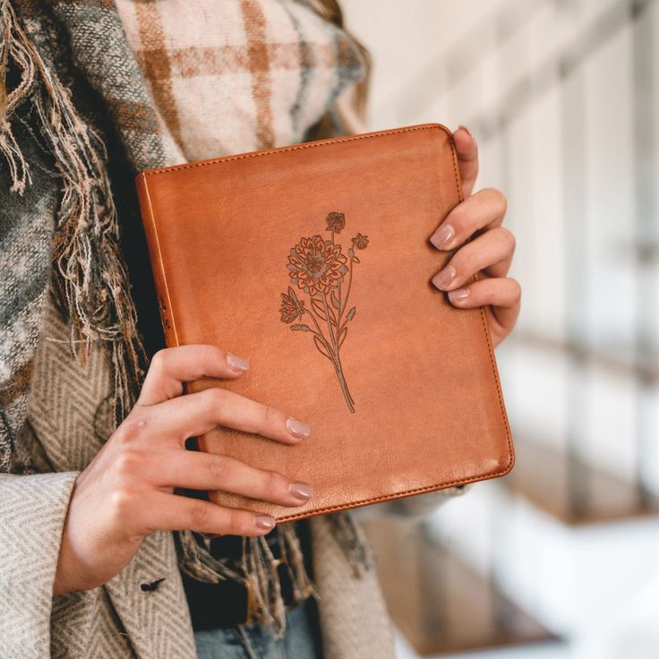 Sierra Theme ESV Journaling Bible