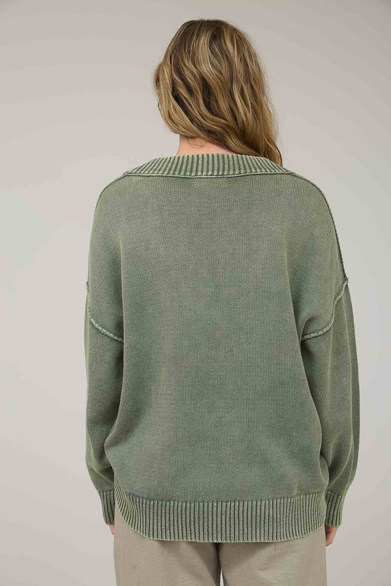 WASHED V NECK SWEATER