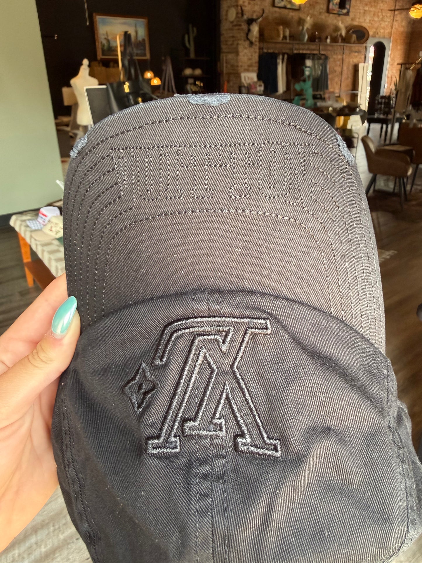 Luxury Black Ballcap