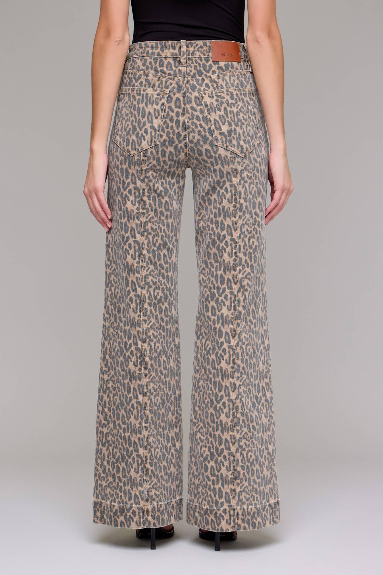 Caroline Cheetah Flares
