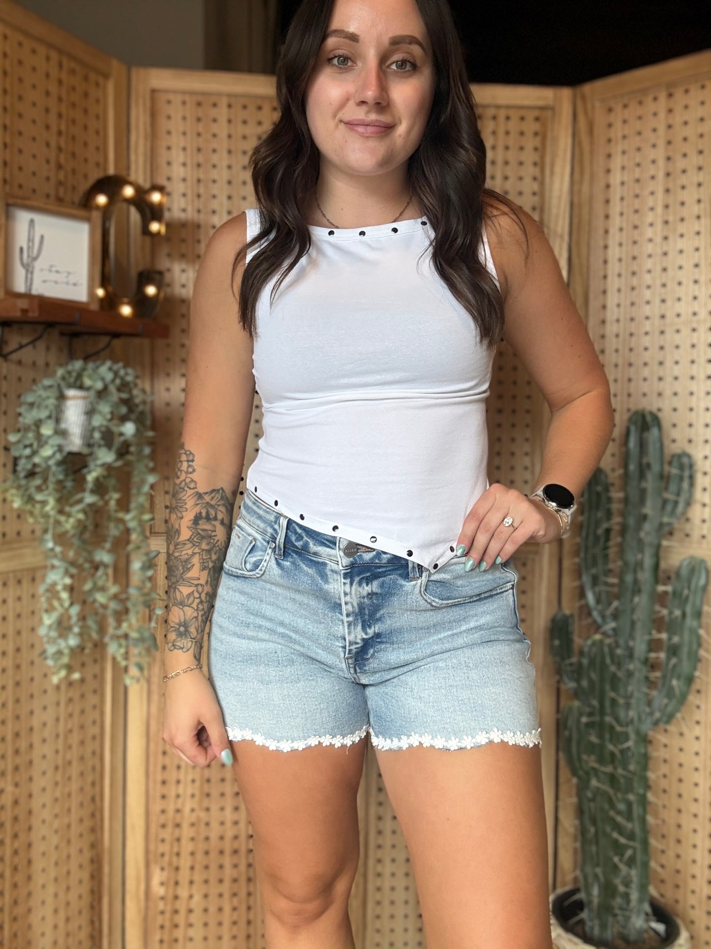 Stud Asymmetrical Tank