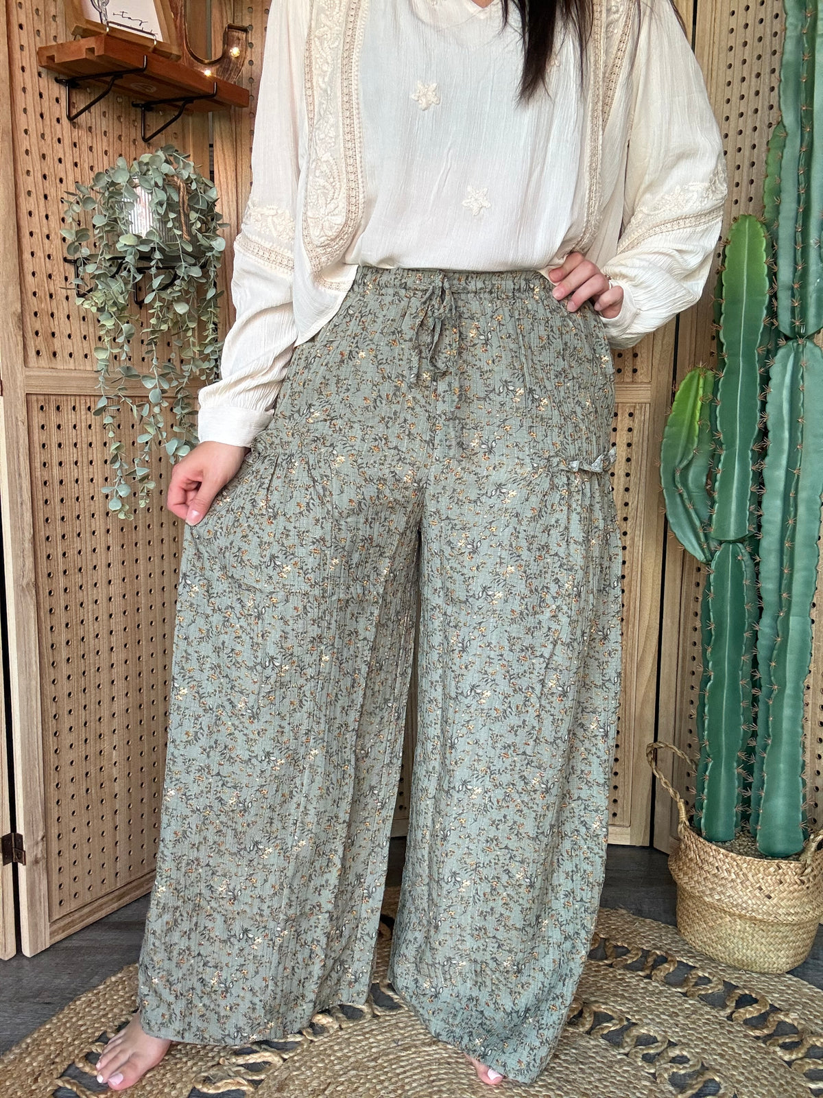 Ditsy Floral Palazzo Pant