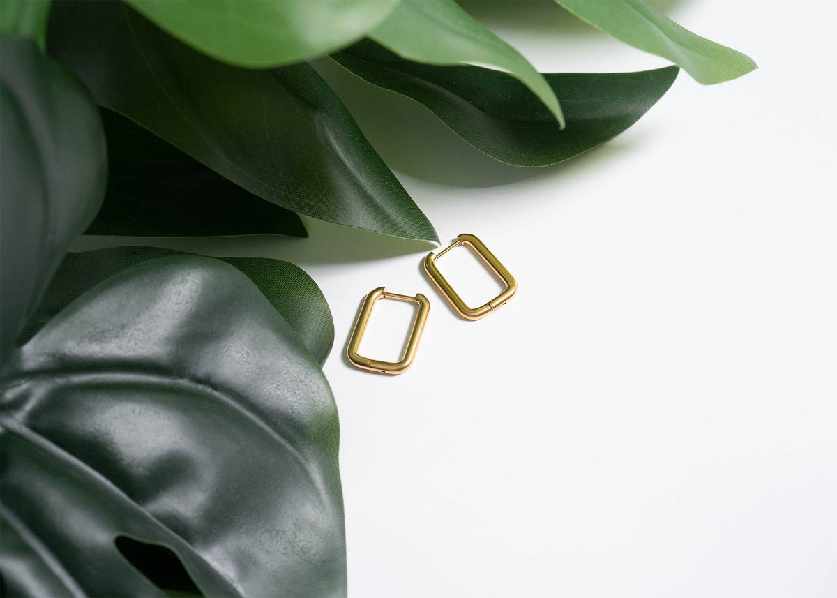 18K Rectangle Huggies
