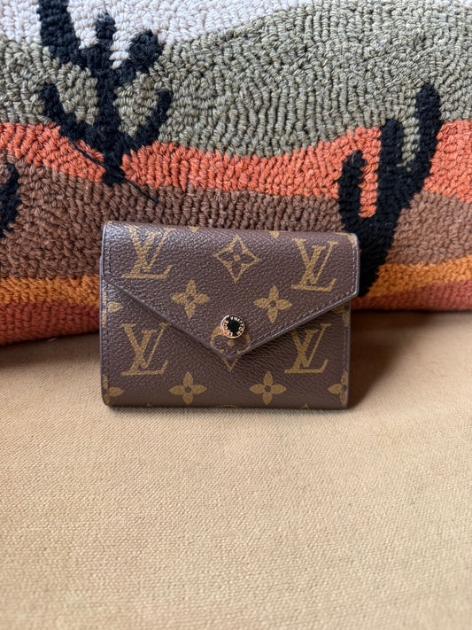 Luxury Button Wallet