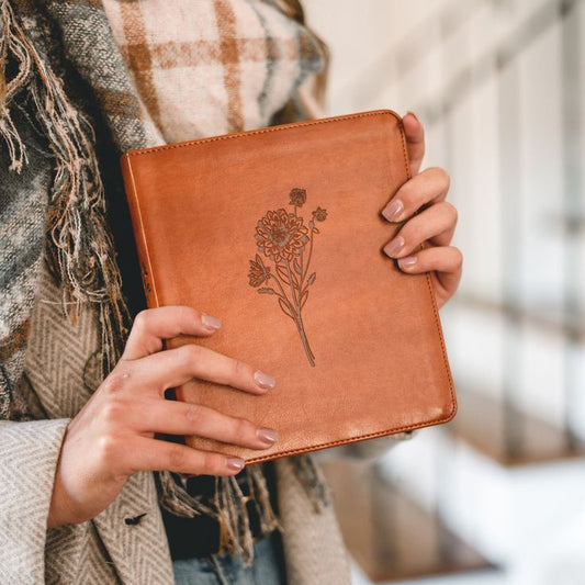 Sierra Theme ESV Journaling Bible