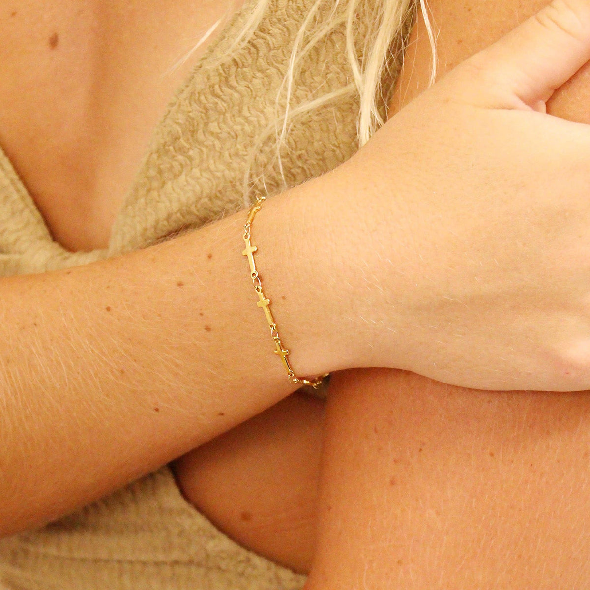 18K Cross Bracelet