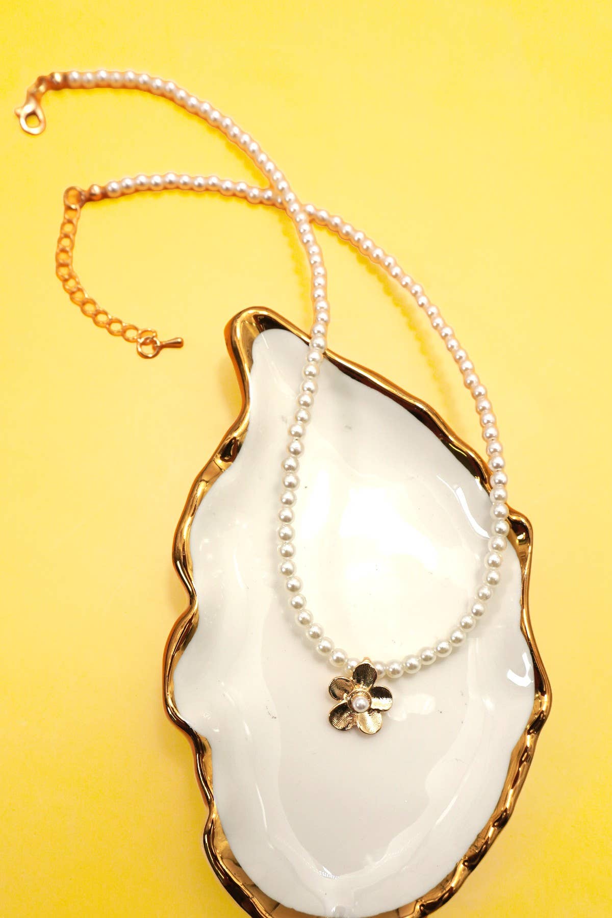 Floral Pearl Necklace