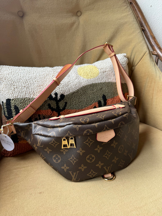 Luxury Classic Strap Fanny Bag