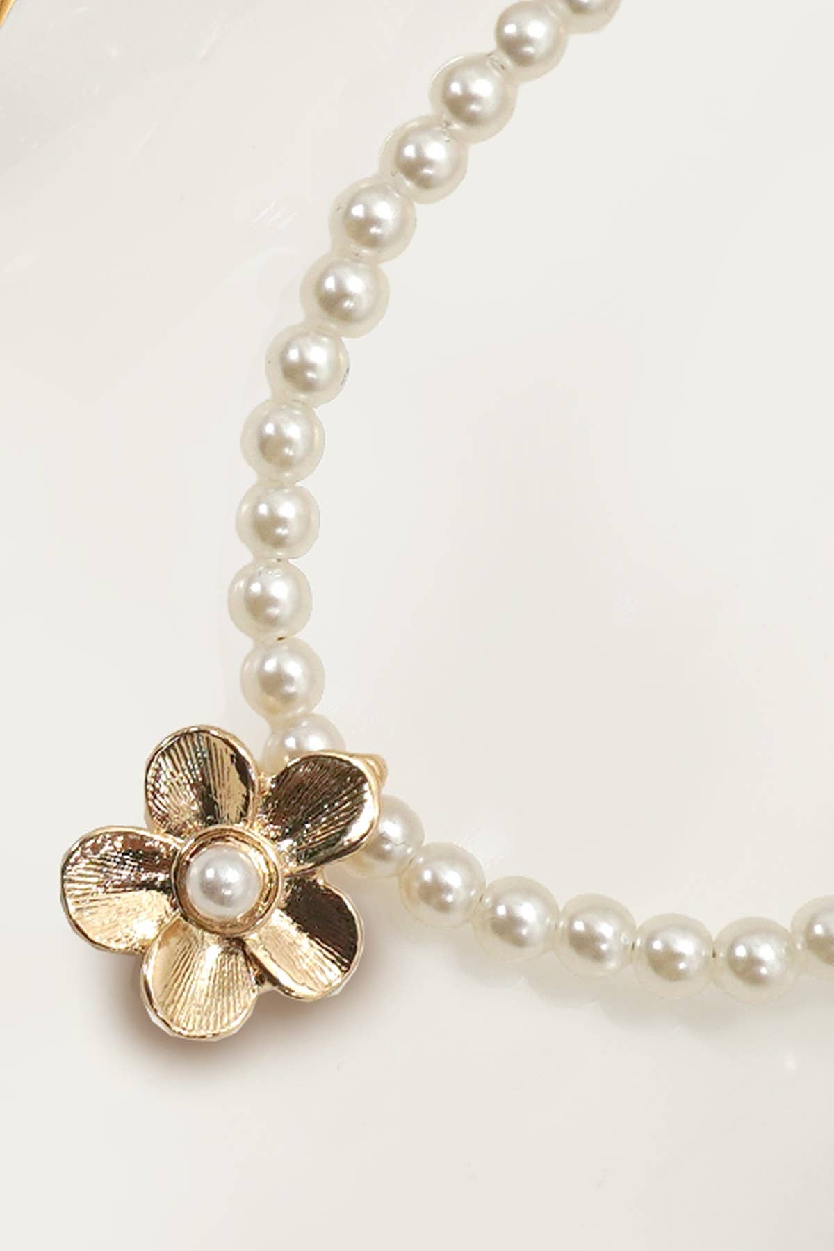 Floral Pearl Necklace