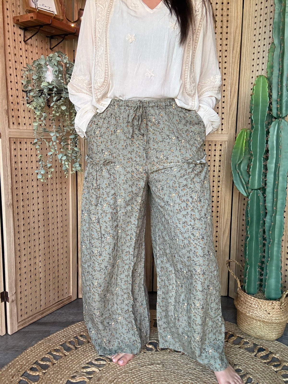 Ditsy Floral Palazzo Pant