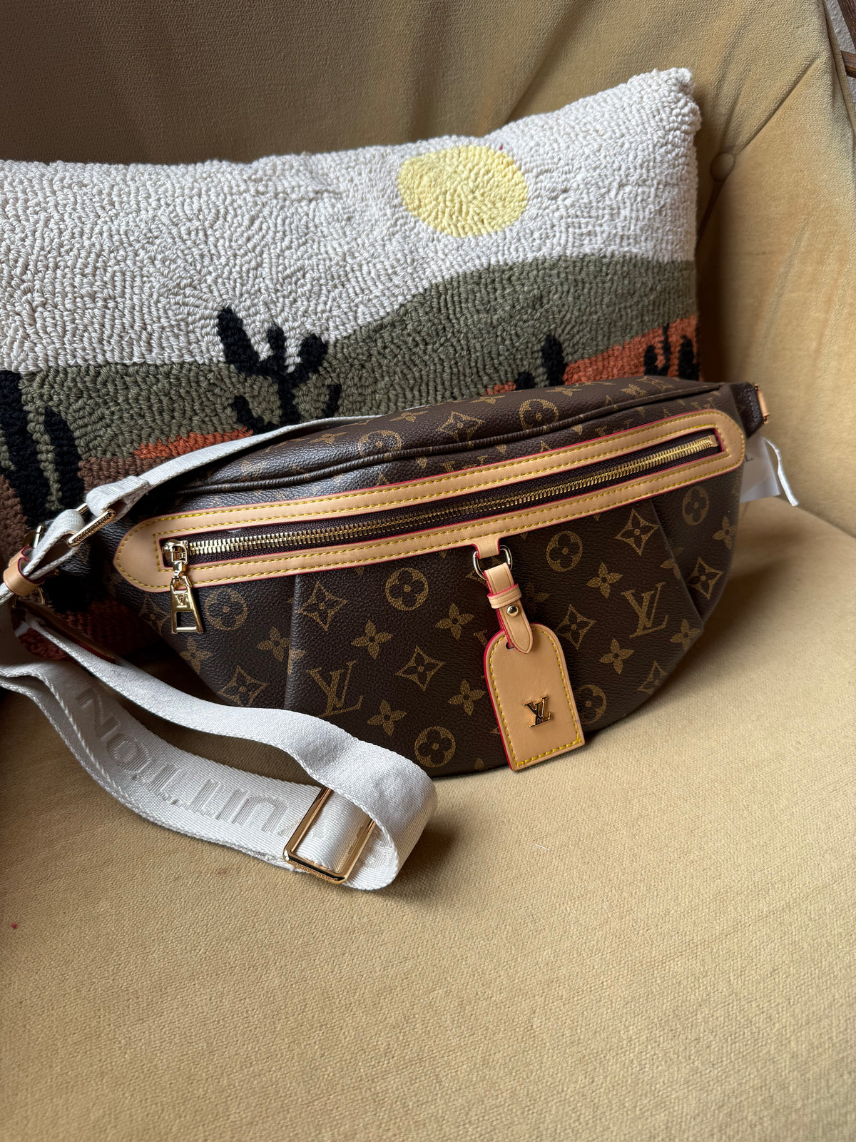 Luxury Cream Strap Fanny Bag