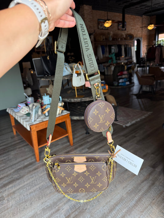 Luxury Pochette Green Strap