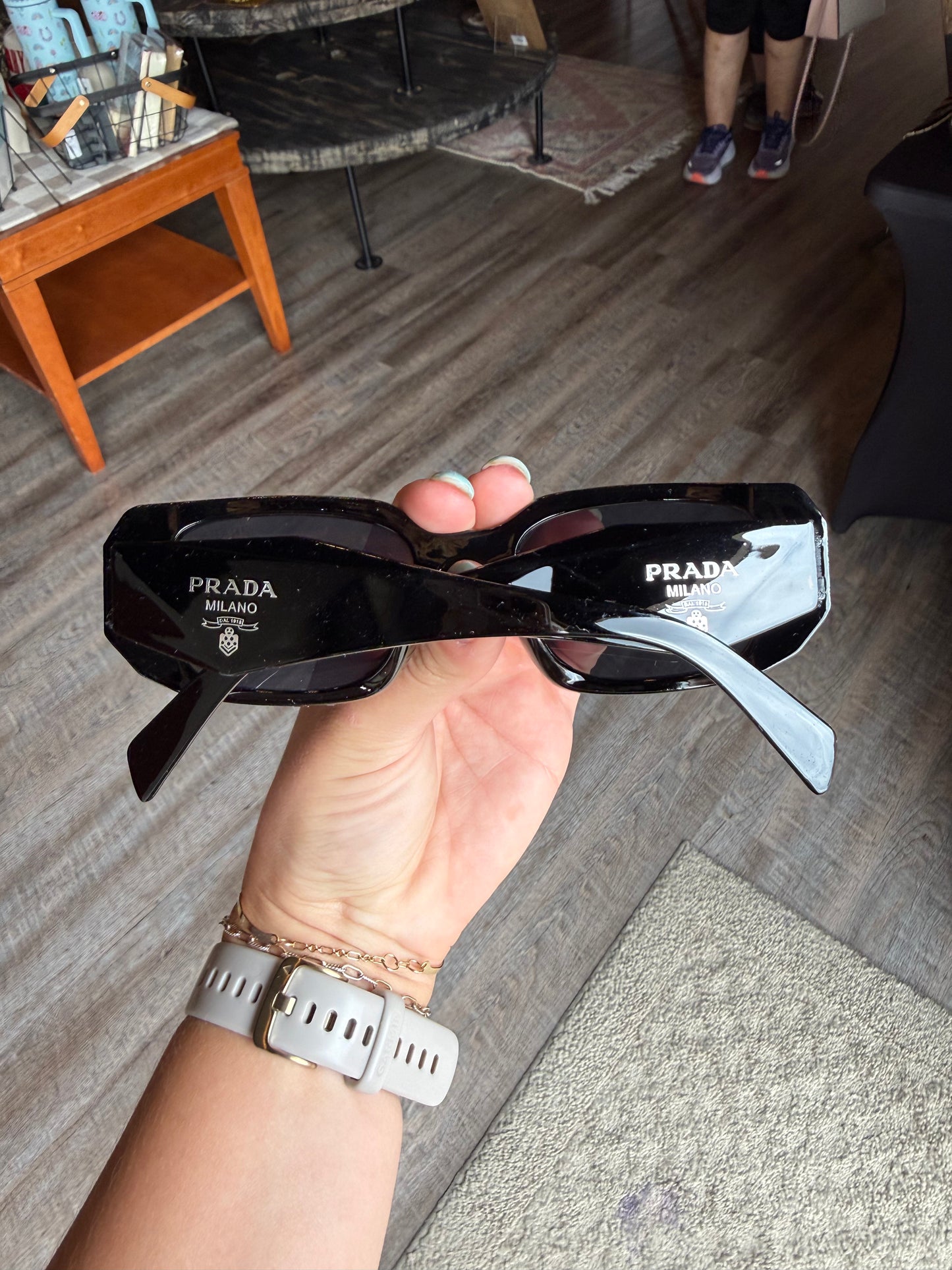 Luxury Black Sunnies