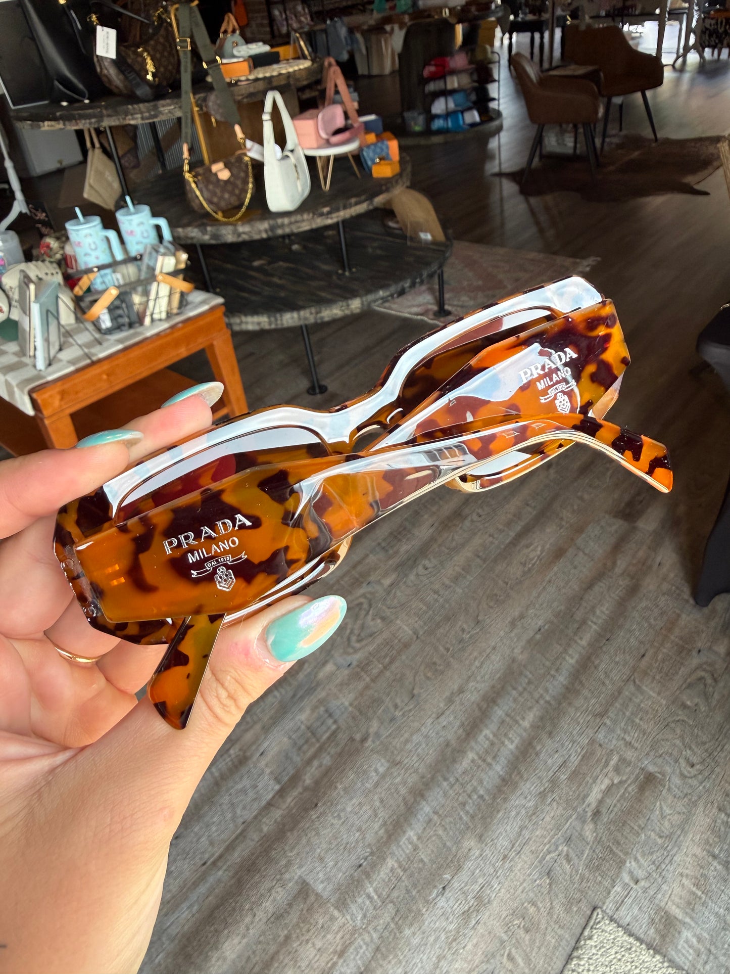 Luxury Tortoise Sunnies