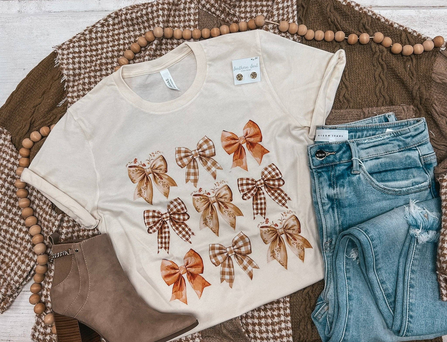 FALL BOWS TEE